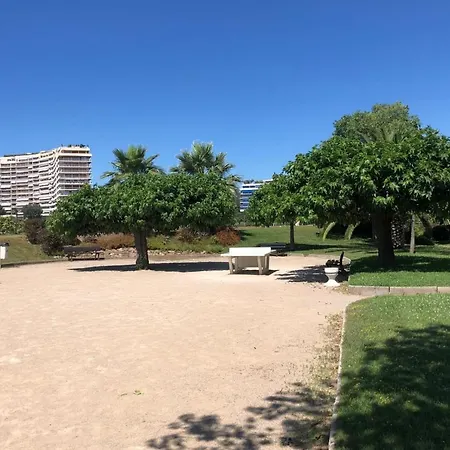 57 M In A Quiet With Pool Apartment *